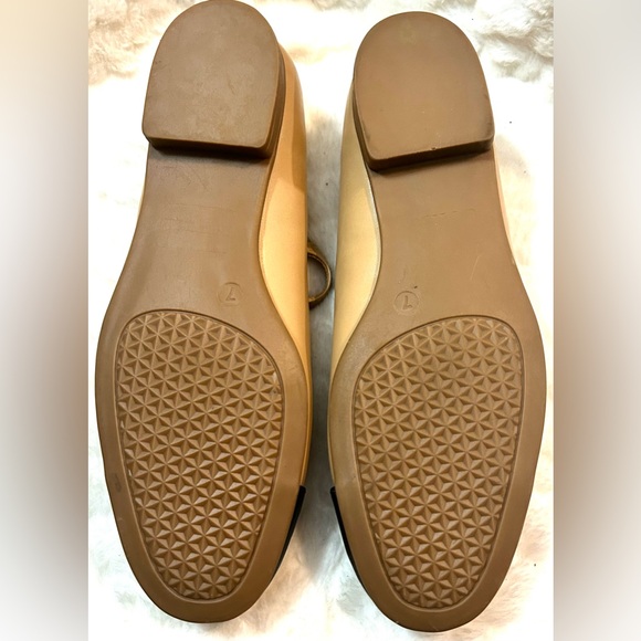 Tahari Tan Black Vegan Leather MaryJane ankle strap ballet women’s size 7 (NEW) - Picture 9 of 12